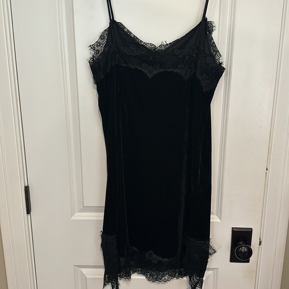 Miata NWT Black, Velvet,  Spaghetti Strap Dress, XL - Picture 5 of 8